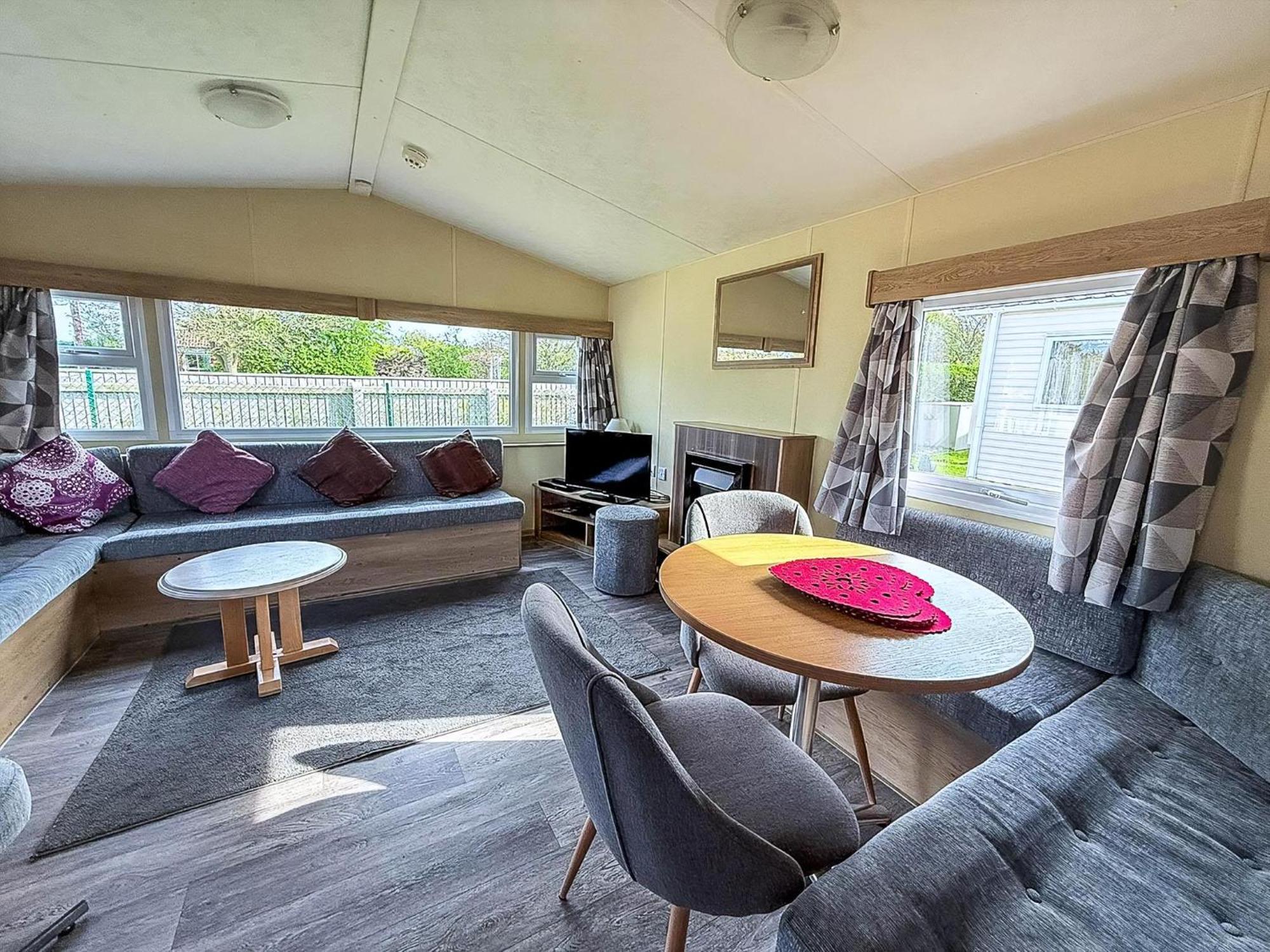 Lovely 6 Berth Caravan At Sunnydale Holiday Park Ref 35375S Louth (Lincolnshire) Exterior foto